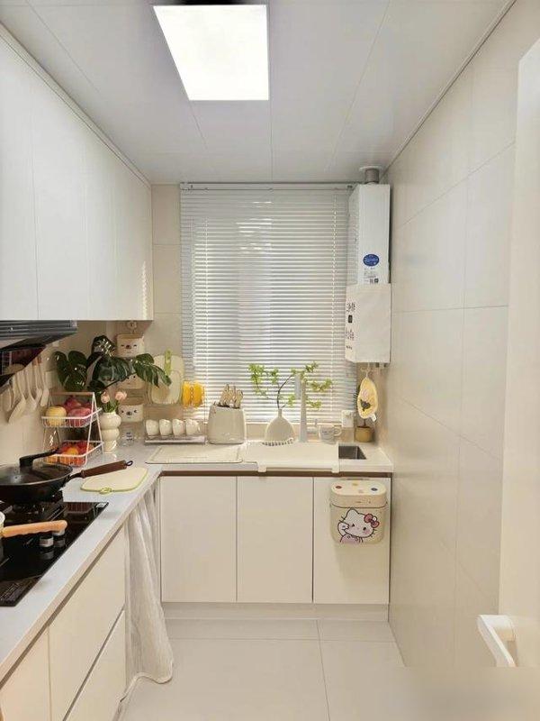 装修简单实用设计_装修效果图大全2025图片电视墙_嵌入式家电隐藏式餐桌