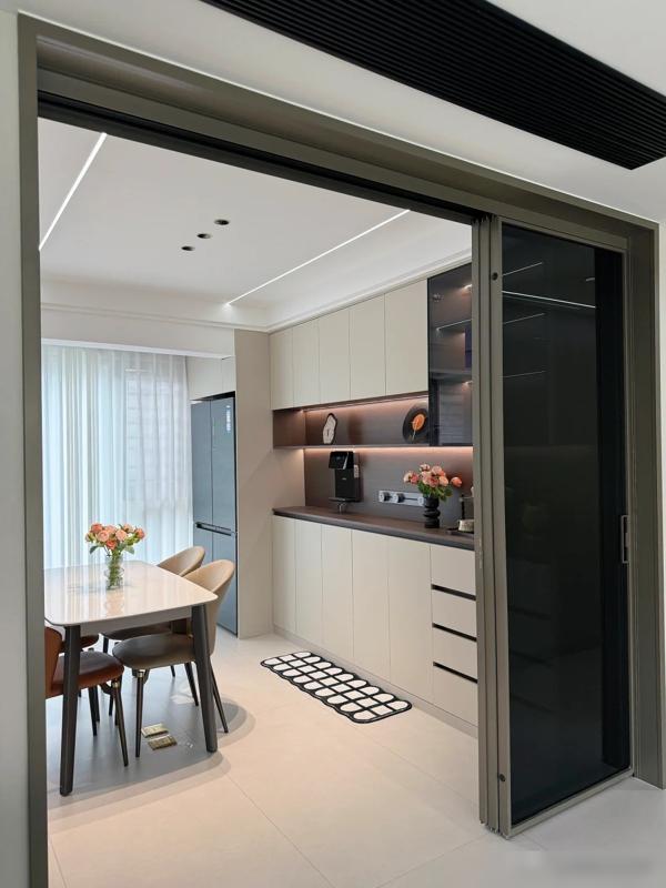 大横厅设计技巧_自装省钱攻略_装修效果图大全2025图片电视墙