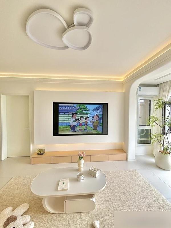 河北夫妇拒绝过度装修,光一个电视背景墙就让无数人效仿,太高级(图3) 去繁就简_装修效果图大全2025图片电视墙_装修清醒