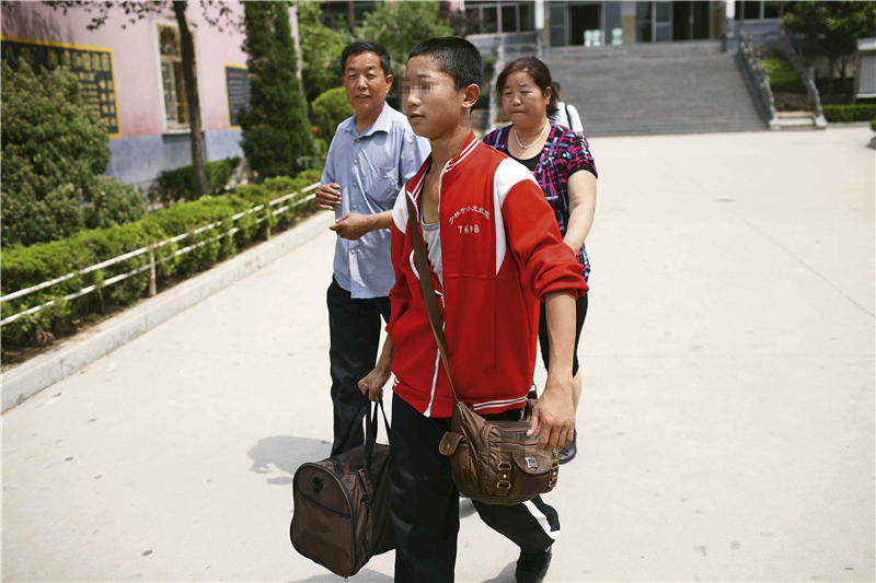 少林小龙武术学校 7岁女童死亡事件 登封武校乱象_少林寺塔沟武校学费