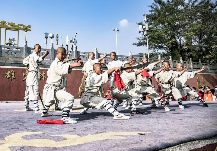 少林塔沟武术学校创始人刘宝山_少林寺塔沟武校学费_塔沟武校争议与成就