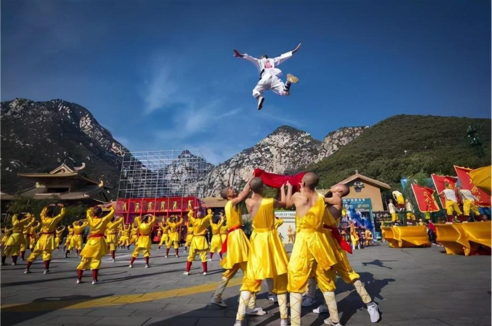 少林寺塔沟武校学费_少林塔沟武术学校创始人刘宝山_塔沟武校争议与成就