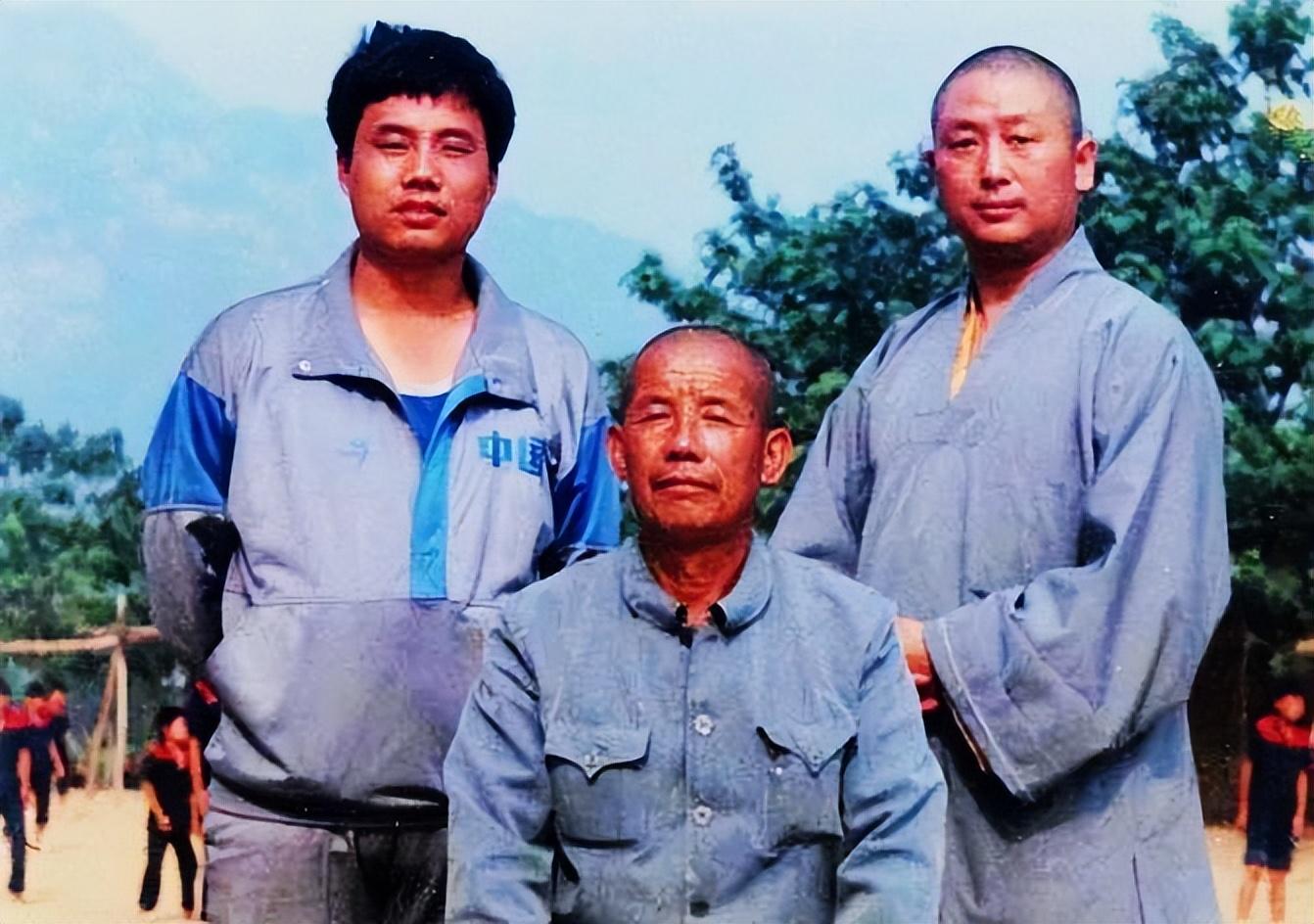 少林寺塔沟武校学费_塔沟武校争议与成就_少林塔沟武术学校创始人刘宝山