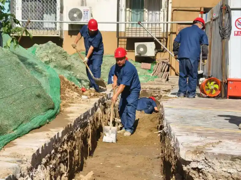 朝阳区供热系统冬病夏治行动_朝阳别墅地暖安装_平乐园小区老旧供热管道更换工程