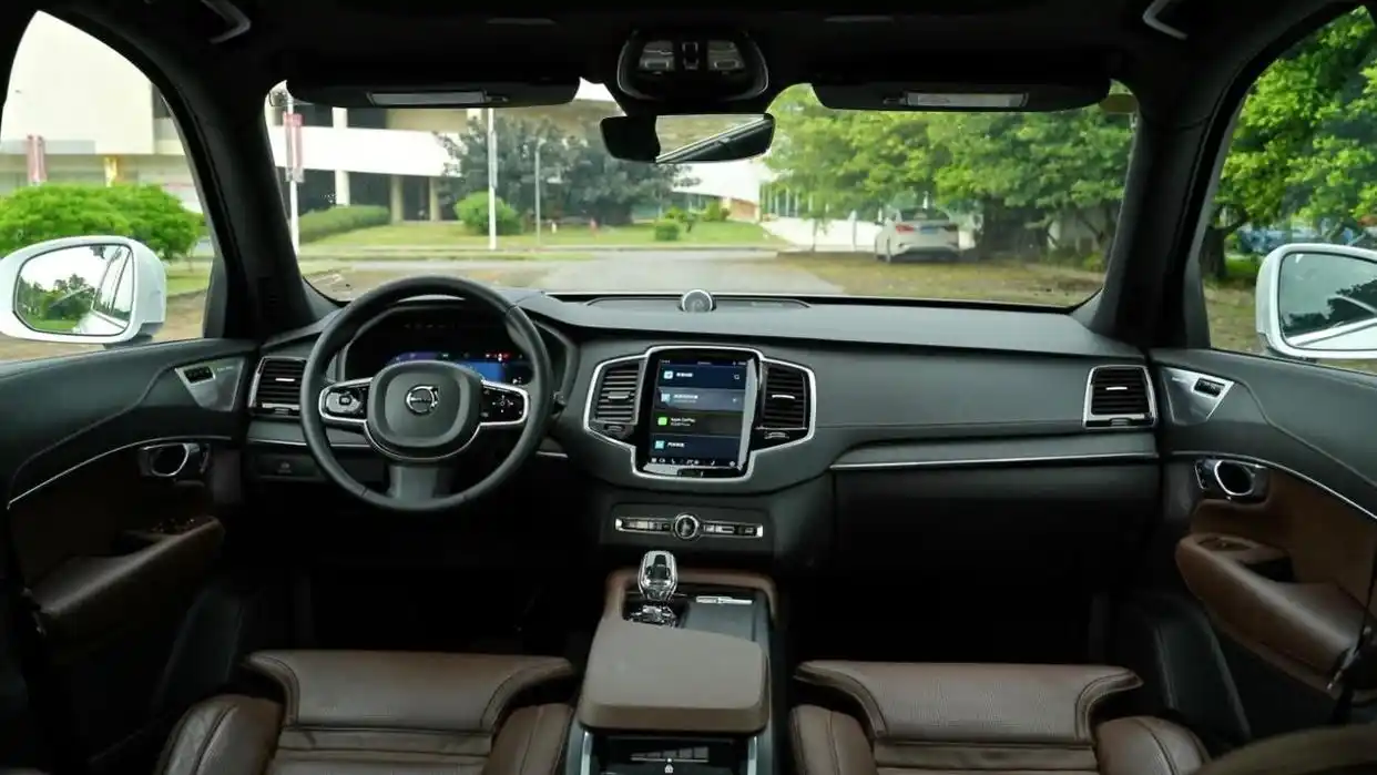 沃尔沃XC90 50万预算 天花板级别车型_沃尔沃XC90 2024款B6智雅豪华版 安全配置_沃尔沃xc90价钱