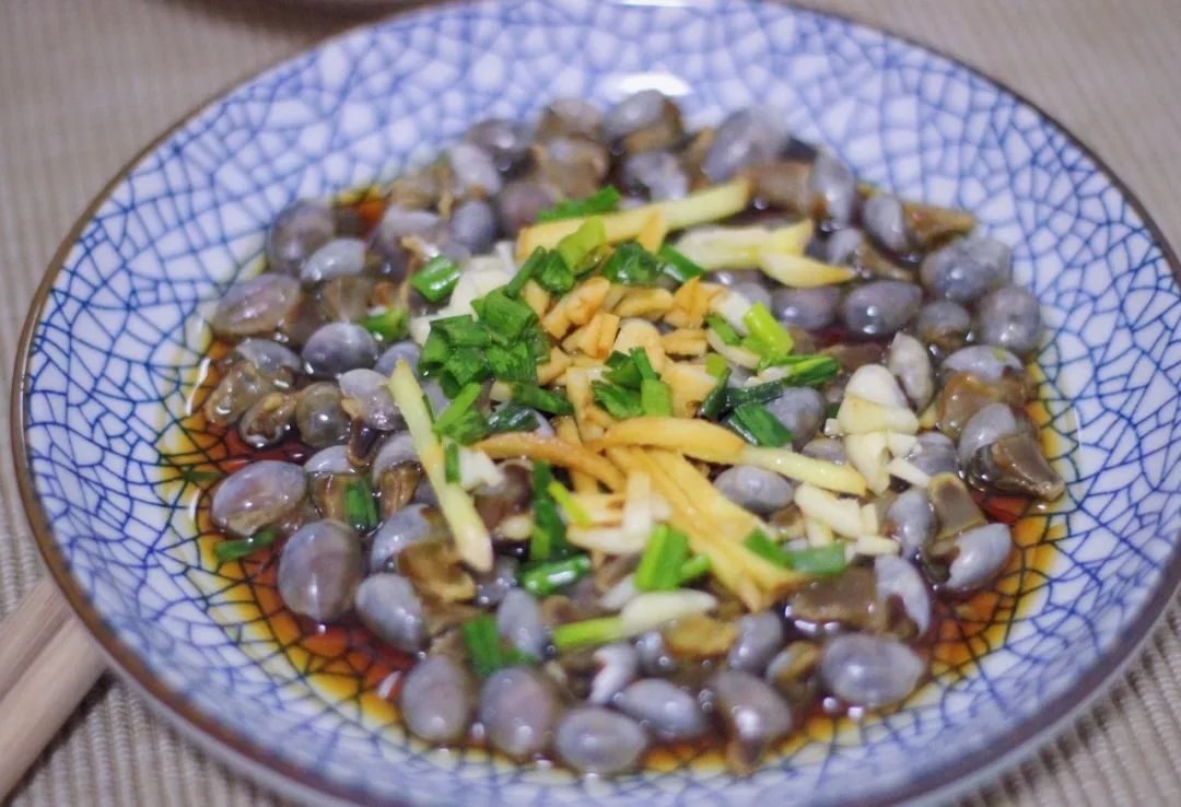 大批生猛海鲜来了!浙江又有3500多艘渔船陆续出海(图6) 象山海鲜十八_东海全面开渔浙江3500艘渔船出海带鱼小黄鱼鱿鱼捕捞 _ 宁波宁海牡蛎海鲜面象山咸呛蟹泥螺