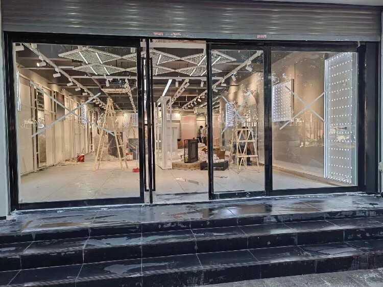 更换卫生间门玻璃_玻璃门卡顿原因清理_如何更换浴室玻璃门