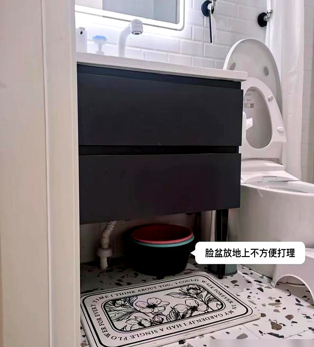 壁挂马桶_装修浴室效果图_下沉式淋浴区