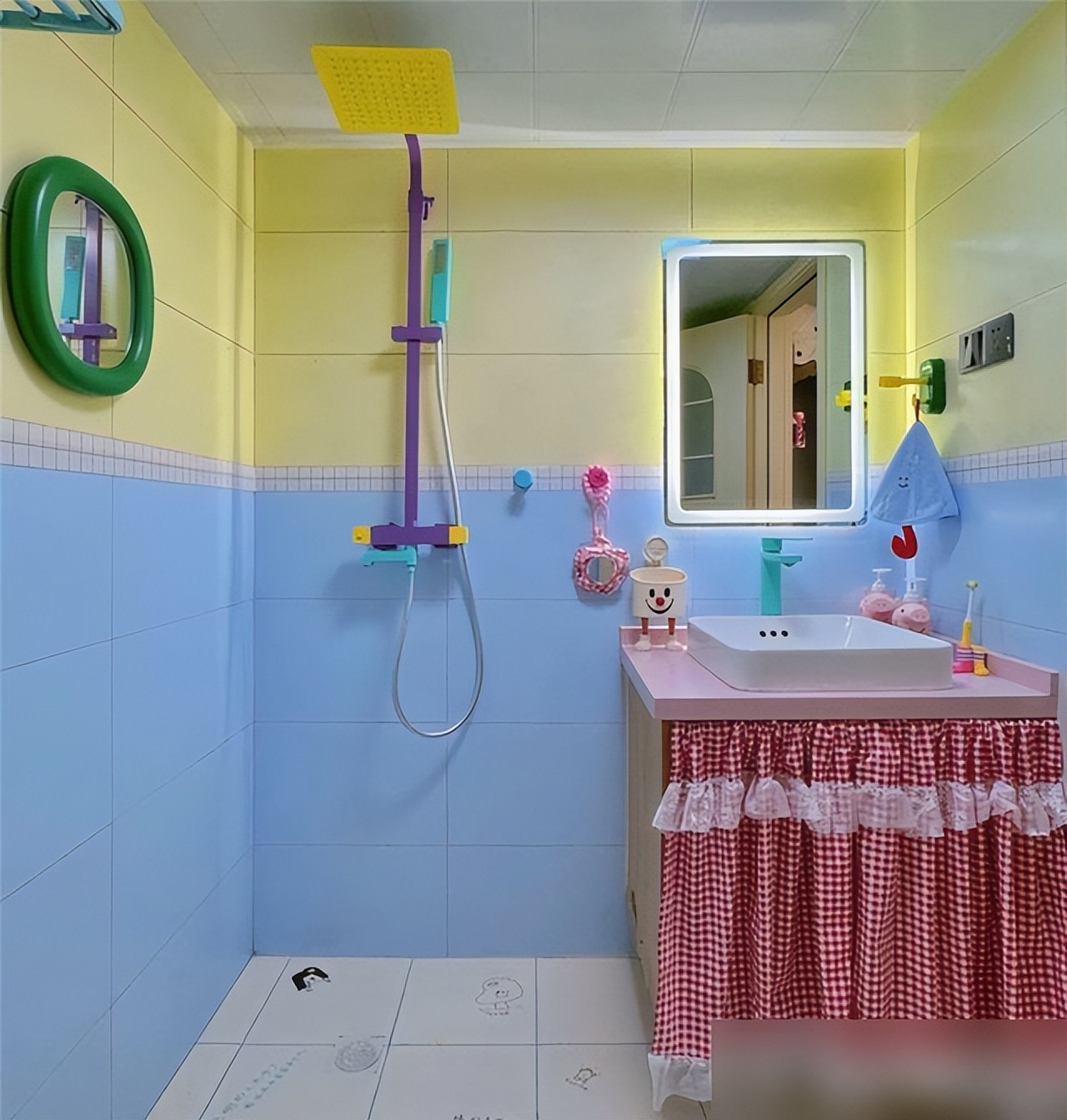 门框氛围灯设计_小卫生间设计灵感_装修浴室效果图