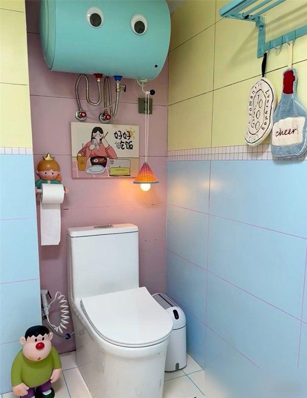 装修浴室效果图_门框氛围灯设计_小卫生间设计灵感