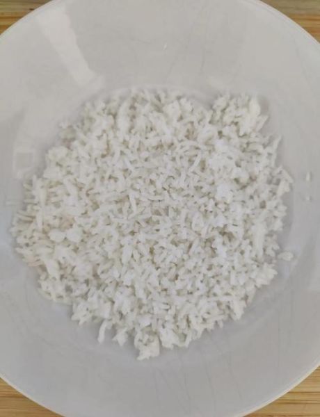 剩米饭做早餐饼怎么做_剩米饭早餐饼简单做法(图1) 剩米饭做早餐饼怎么做_剩米饭早餐饼简单做法