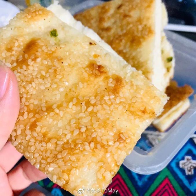 舌尖上海丨30种沪上经典小吃,你吃过几种?熟悉的味道最深入人心(图2) 上海糕团美食_上海特色小吃_上海的小吃特产有哪些