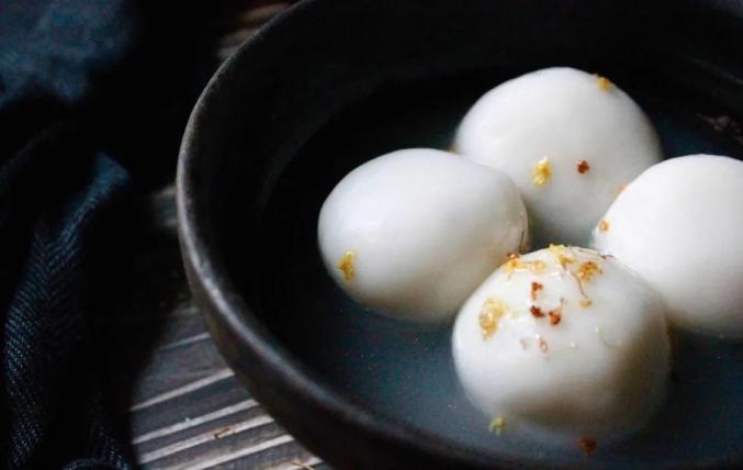 舌尖上海丨30种沪上经典小吃,你吃过几种?熟悉的味道最深入人心(图15) 上海糕团美食_上海的小吃特产有哪些_上海特色小吃