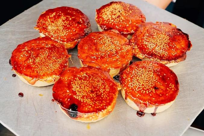 舌尖上海丨30种沪上经典小吃,你吃过几种?熟悉的味道最深入人心(图7) 上海糕团美食_上海特色小吃_上海的小吃特产有哪些