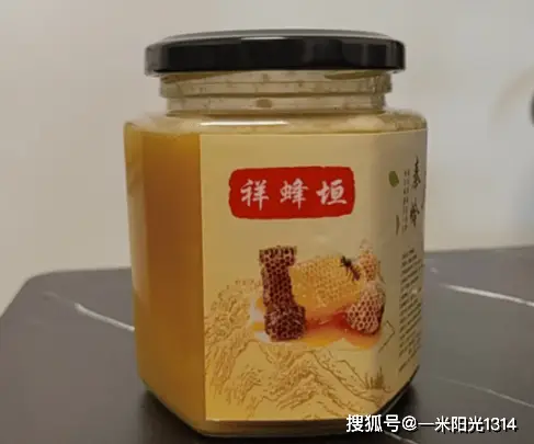 上海小笼包蟹黄汤包_上海的小吃特产有哪些_上海特产美食