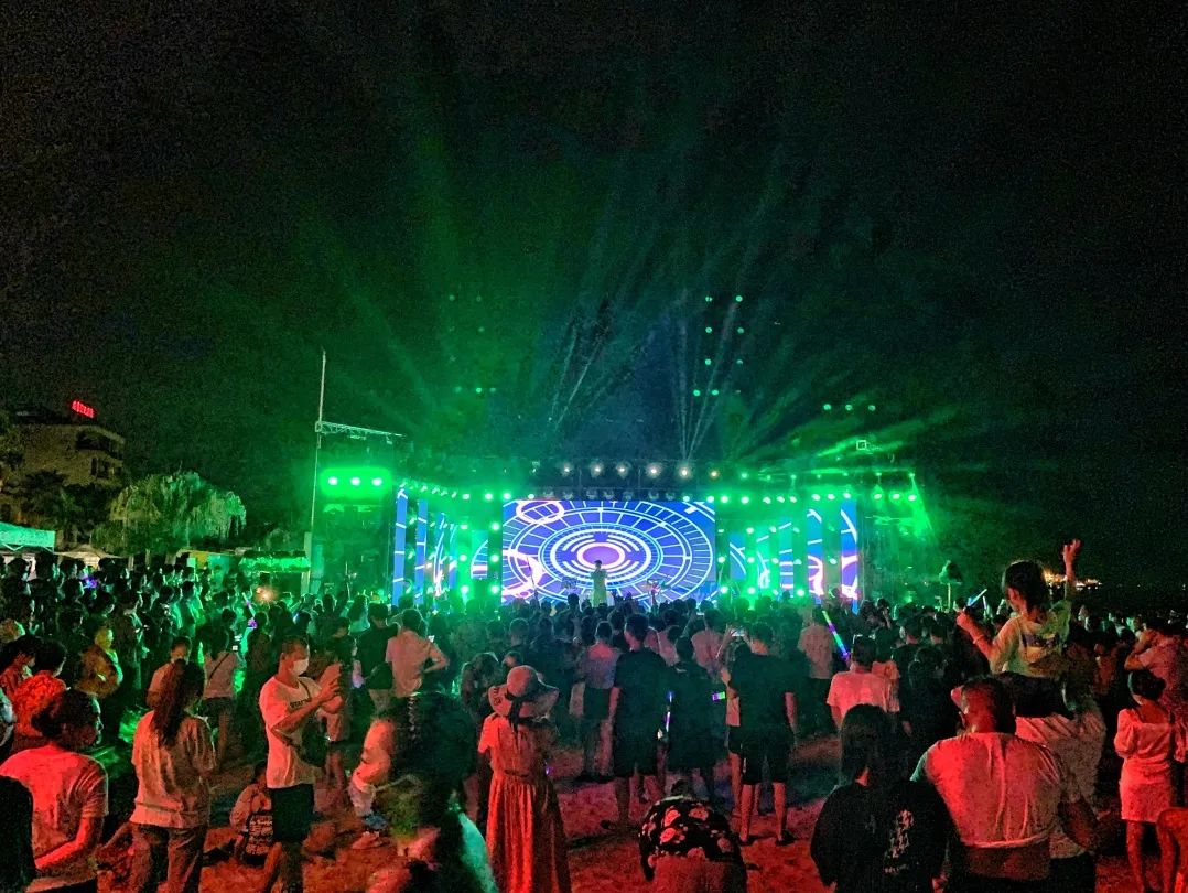 防城港北海钦州开海节盛况_2025北部湾开海节活动攻略_海滩烧烤活动方案