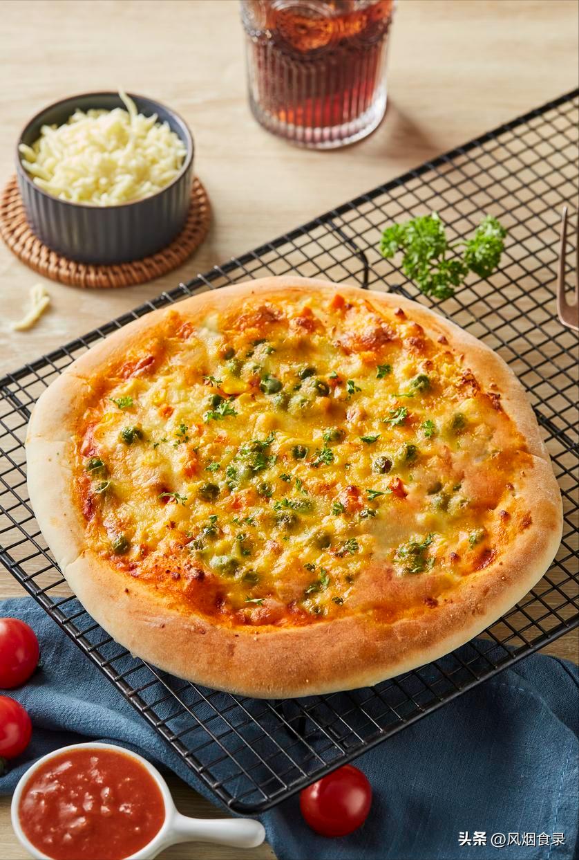 必胜客四合一披萨薄脆_意式披萨历史起源_美式披萨饼底特点