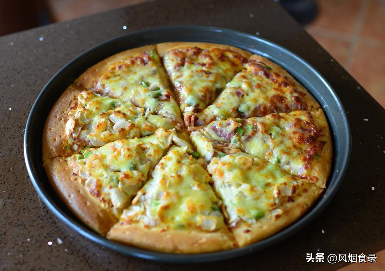 必胜客四合一披萨薄脆_美式披萨饼底特点_意式披萨历史起源