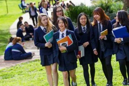 美国留学奖学金种类及申请攻略_美国留学生 购物 退税_少花钱甚至不花钱留学攻略