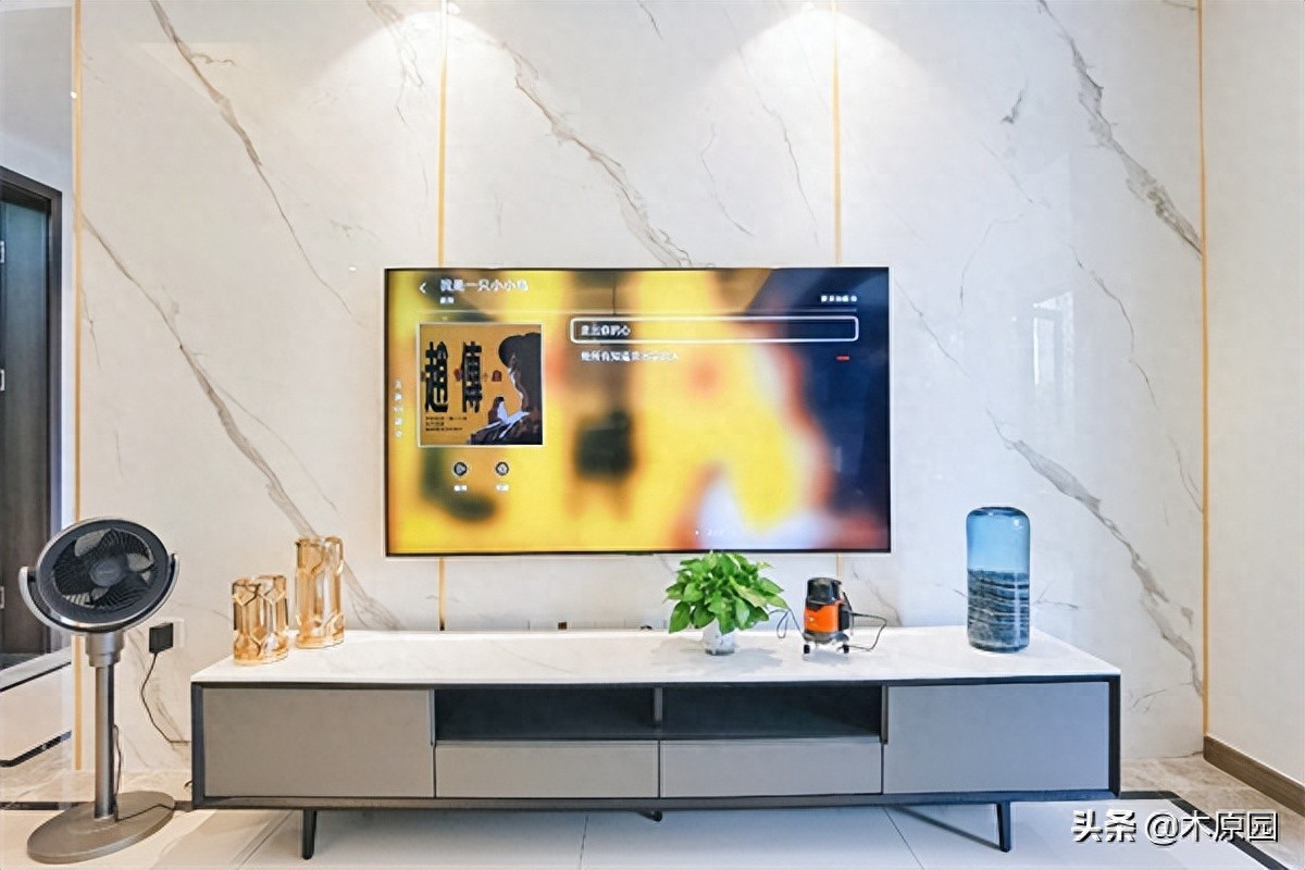 瓷砖材质参数_踢脚线材料选择_客厅踢脚线设计