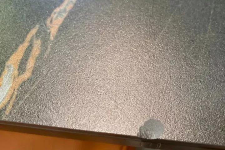 岩板是什么材料_瓷砖材质参数_岩板优缺点分析