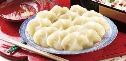 妈妈亲手包的饺子味道_金元宝蒸饺_春节吃饺子习俗