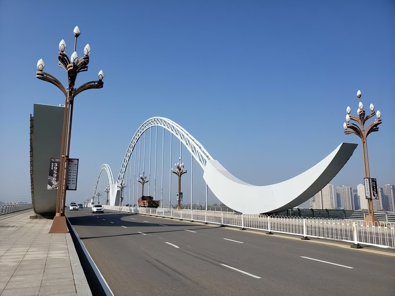 辽阳老城区发展历程_辽阳到沈阳多少油钱_辽阳经济变化与生活变迁