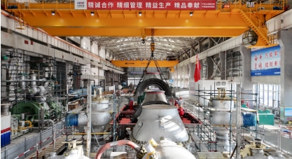 甘肃电投常乐电厂2×1000MW扩建工程5号机组汽轮机扣盖圆满完成(图4) 甘肃电投常乐电厂5号机组汽轮机扣盖_汽轮机发电机组安装_常乐电厂2×1000MW燃煤机组扩建工程进展