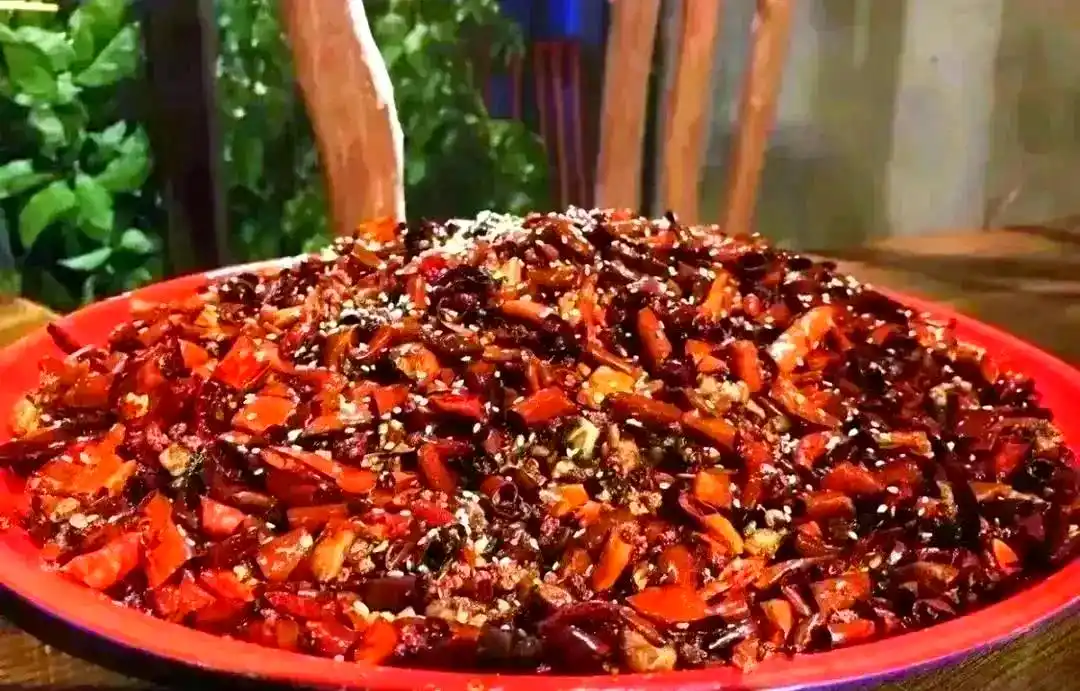 沙坪坝美食攻略_重庆磁器口美食照片_歌乐山辣子鸡特色介绍
