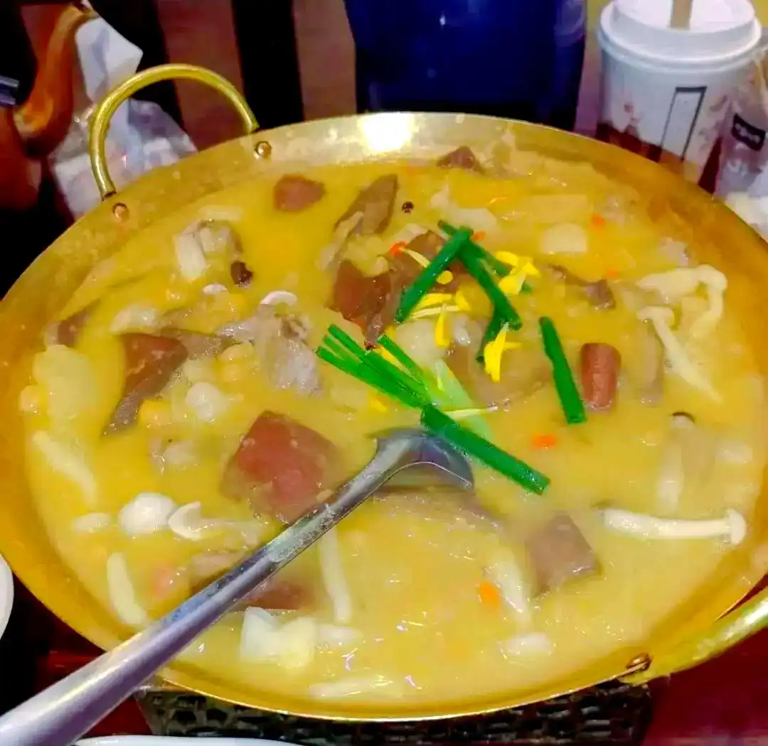 歌乐山辣子鸡特色介绍_重庆磁器口美食照片_沙坪坝美食攻略