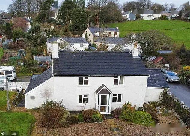 英国乡村房产降价分析_英郡雷丁真实价格暴跌_英国最大降价幅度房产