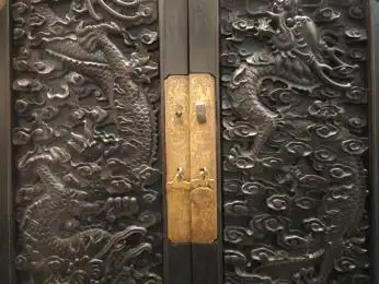 紫檀木花梨木酸枝木楠木鸡翅木瘿木铁梨木材质特点_中国古典家具木料色泽刀工漆艺装饰纹样_中国传统家具工艺