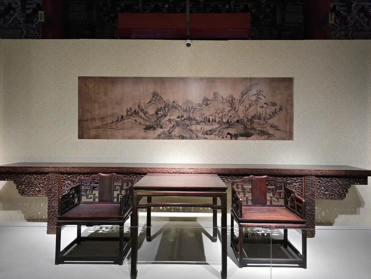 紫檀木花梨木酸枝木楠木鸡翅木瘿木铁梨木材质特点_中国古典家具木料色泽刀工漆艺装饰纹样_中国传统家具工艺