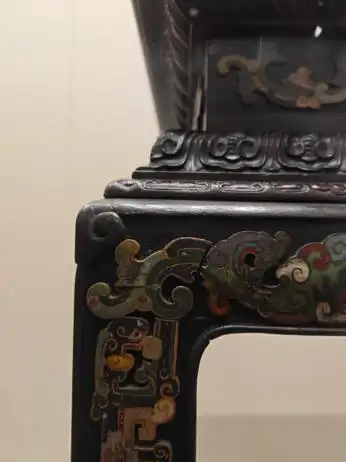 紫檀木花梨木酸枝木楠木鸡翅木瘿木铁梨木材质特点_中国古典家具木料色泽刀工漆艺装饰纹样_中国传统家具工艺