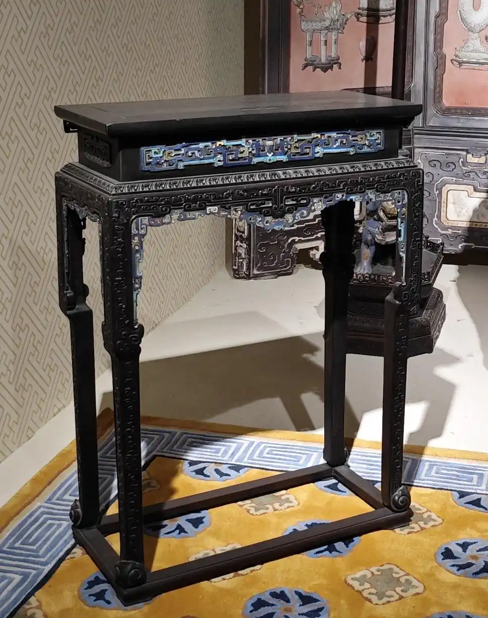 中国传统家具工艺_紫檀木花梨木酸枝木楠木鸡翅木瘿木铁梨木材质特点_中国古典家具木料色泽刀工漆艺装饰纹样