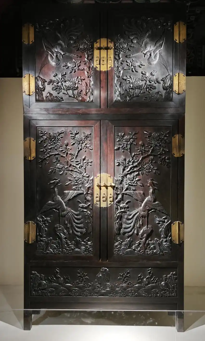 中国古典家具木料色泽刀工漆艺装饰纹样_紫檀木花梨木酸枝木楠木鸡翅木瘿木铁梨木材质特点_中国传统家具工艺