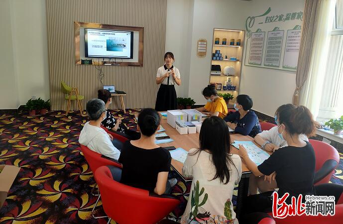 社区家政服务馆_石家庄保姆多少钱_石家庄暖心姐之家