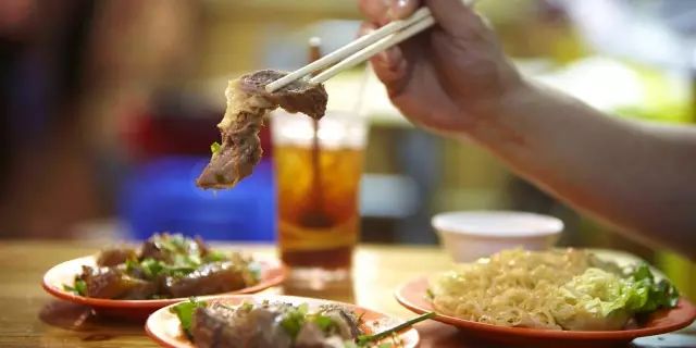 海鲜砂锅粥图片_砂锅粥与生滚粥的区别_潮汕砂锅粥做法