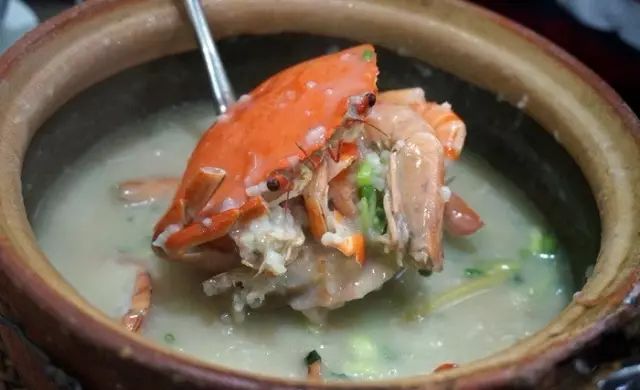 潮汕砂锅粥做法_海鲜砂锅粥图片_砂锅粥与生滚粥的区别