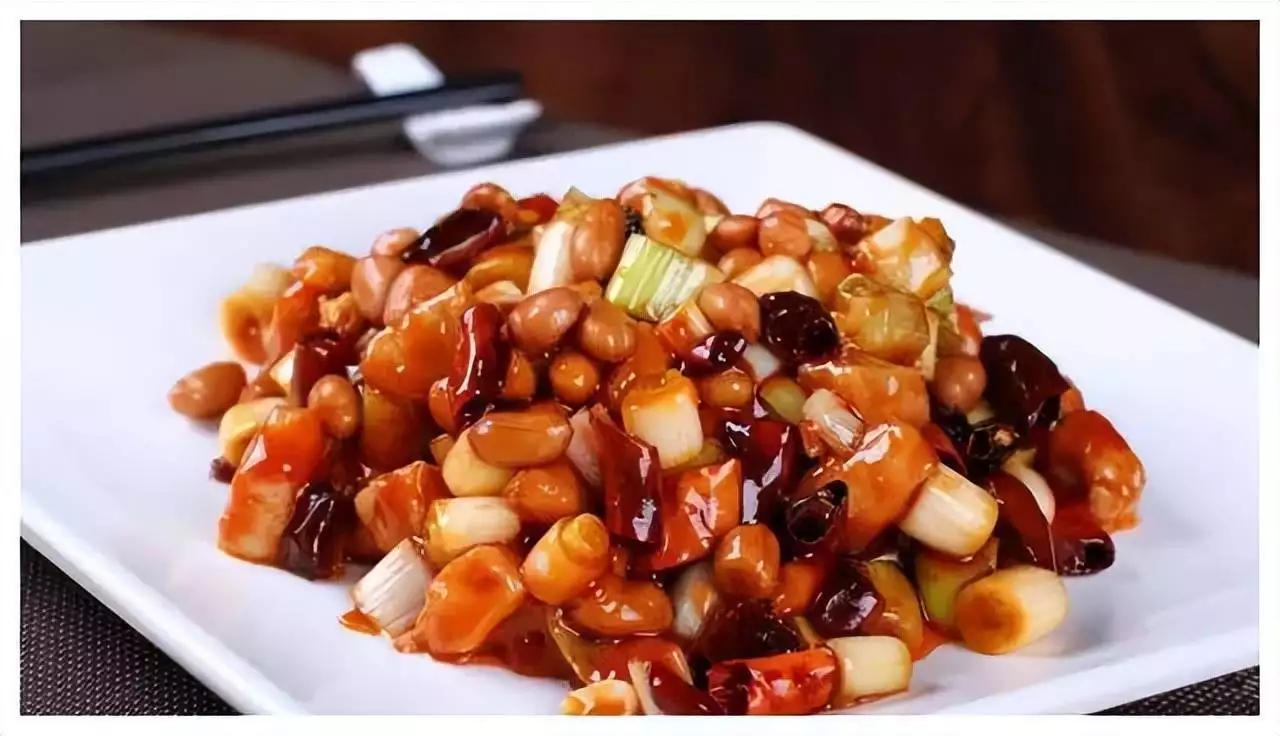 平菇炒肉食材_红萝卜小番茄炖汤食谱_白萝卜咖喱汤做法