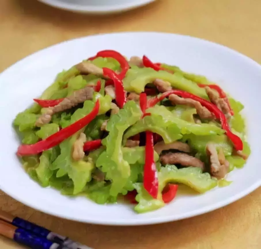 平菇炒肉食材_白萝卜咖喱汤做法_红萝卜小番茄炖汤食谱