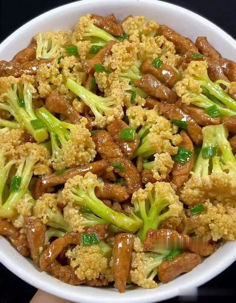 平菇炒肉食材_家常菜食谱大全_快手营养菜谱推荐