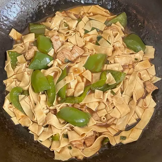 平菇炒肉食材_丰富餐桌美食秘籍_食材搭配创新方法