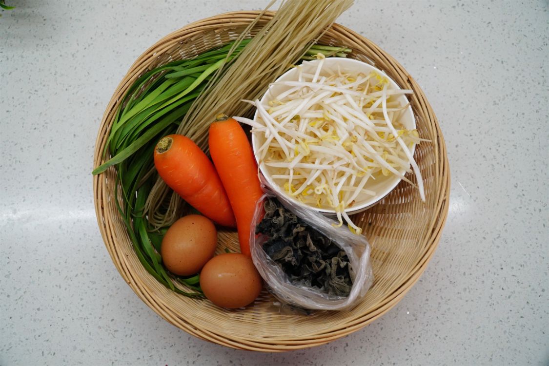 春饼 菜_立春传统食物合菜制作方法_立春咬春炒合菜做法