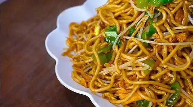 用面条做炒面_家常炒面做法_炒面食材搭配