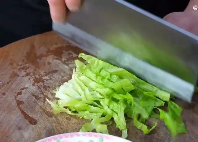 炒面食材搭配_家常炒面做法_用面条做炒面