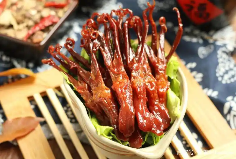 卤味加盟店经营技巧_开卤味店_找准消费者积累人气