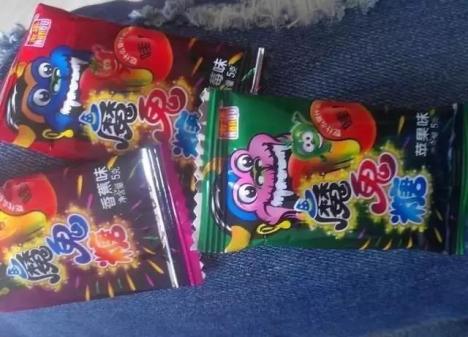 小时候吃的零食老鼠屎_童年回忆杀零食_80后怀旧零食