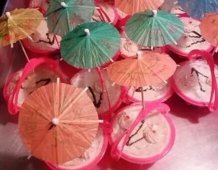 小时候吃的零食老鼠屎_80后怀旧零食_童年回忆杀零食