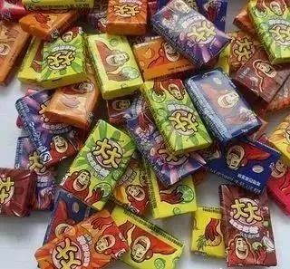 80后怀旧零食_小时候吃的零食老鼠屎_童年回忆杀零食